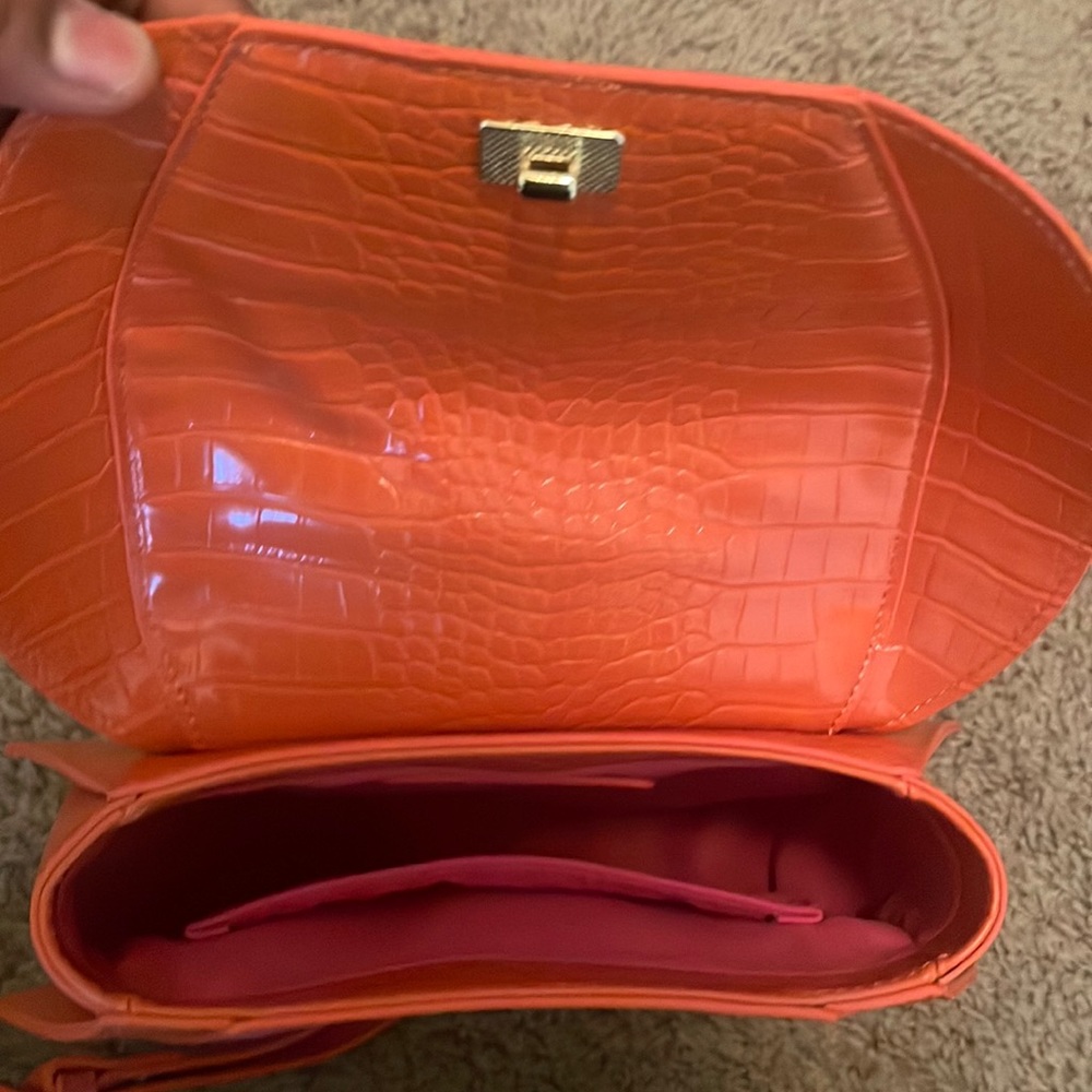 New brand purse called ILOMANYY